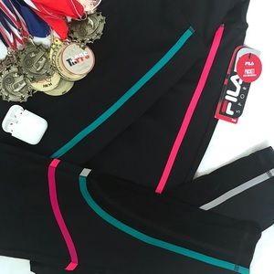 Women’s FILA sport leggings, mid rise. Size M